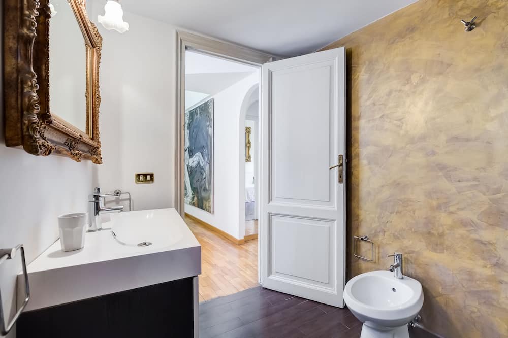 Photo of Bathroom in Rione V Ponte
