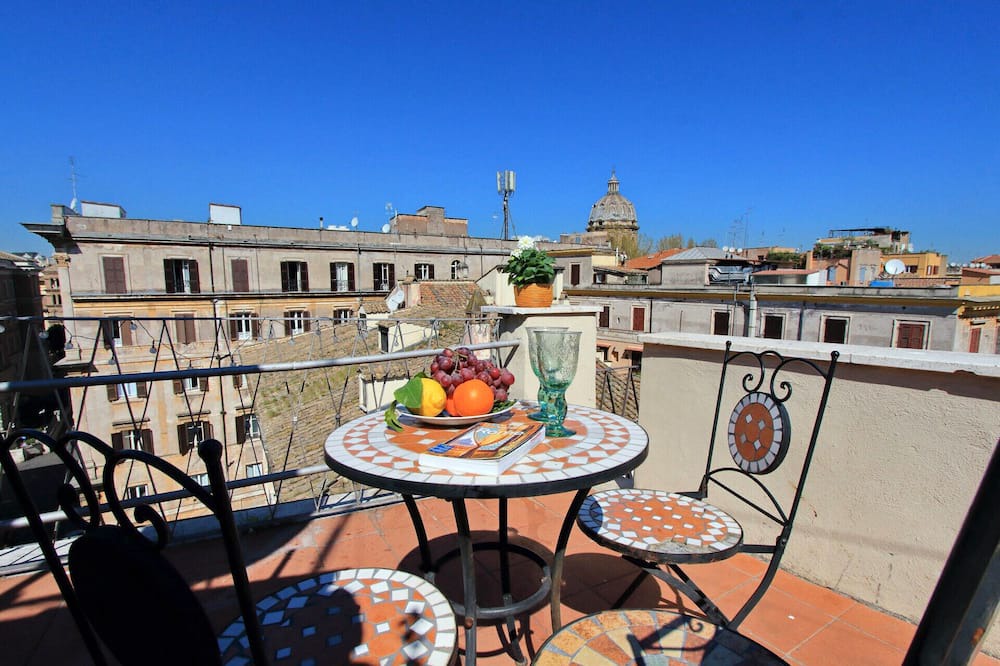 Photo of Patio Balcony in Roman Ghetto