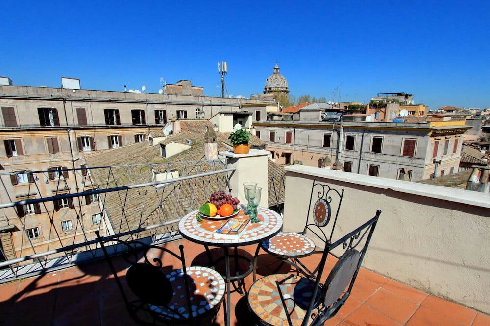 Photo of Patio Balcony in Roman Ghetto