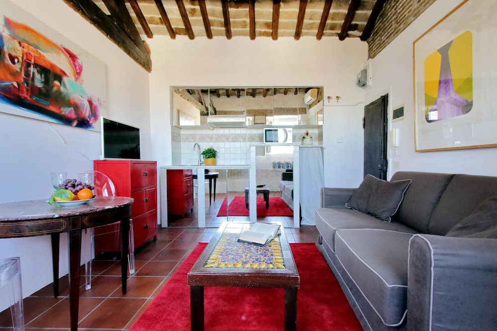 Photo of Livingroom in Roman Ghetto
