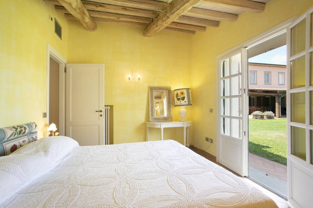 Photo of Bedroom in Orbetello