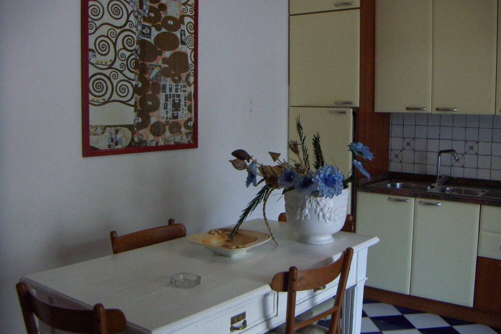 Photo of Kitchen in Latina Lido