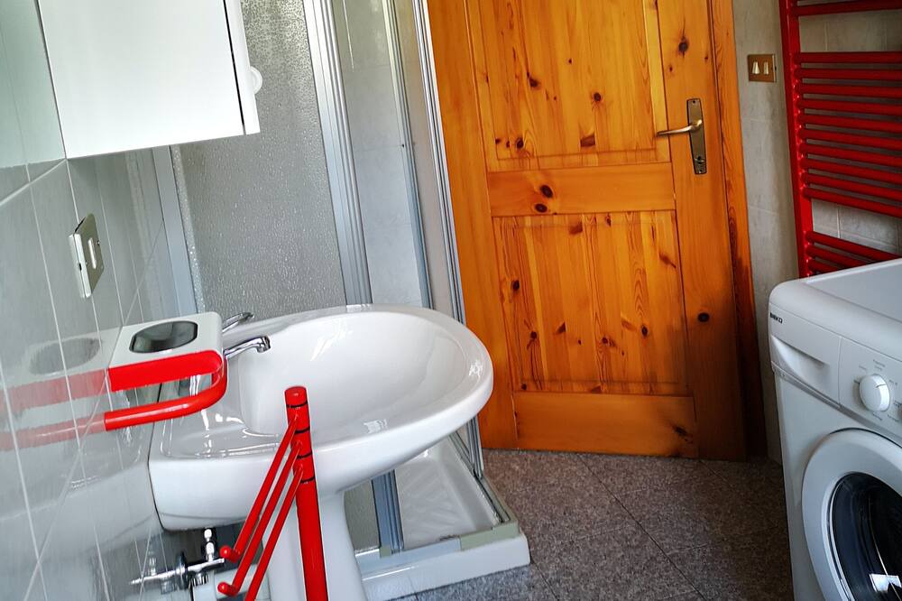 Photo of Bathroom in Aymavilles