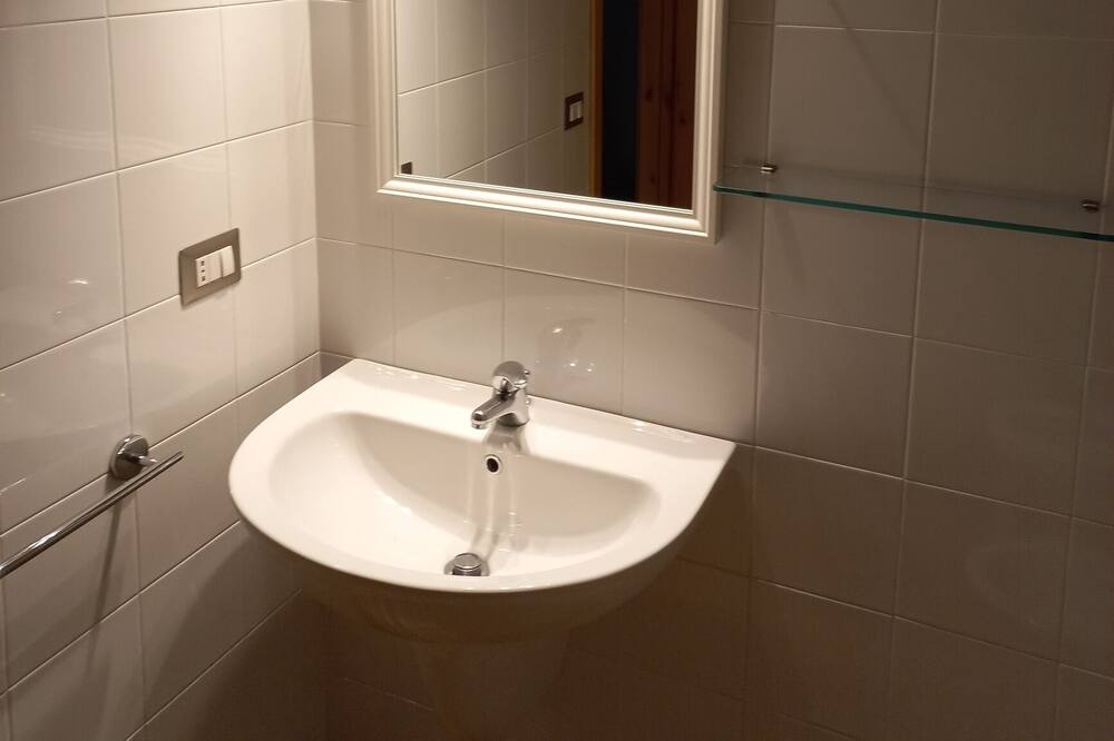 Photo of Bathroom in Roccaraso
