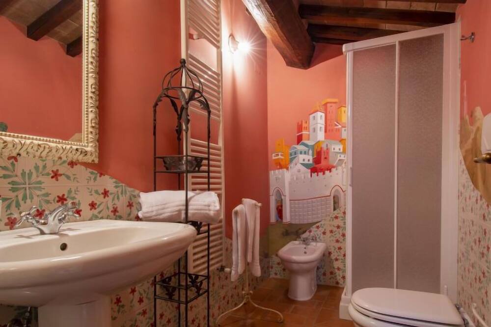 Photo of Bathroom in Civitella in Val di Chiana
