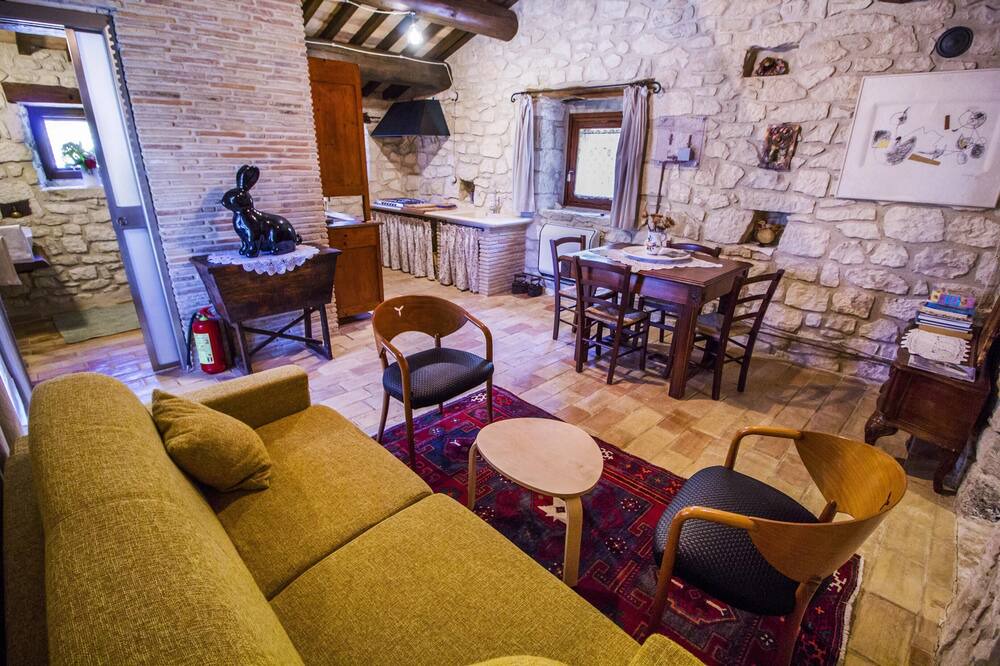 Photo of Livingroom in Abbateggio