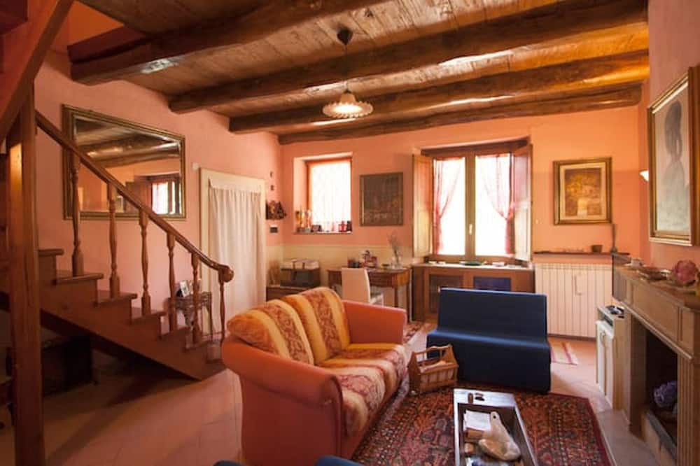 Photo of Livingroom in Decollatura