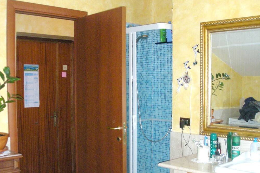 Photo of Bathroom in Tuscania