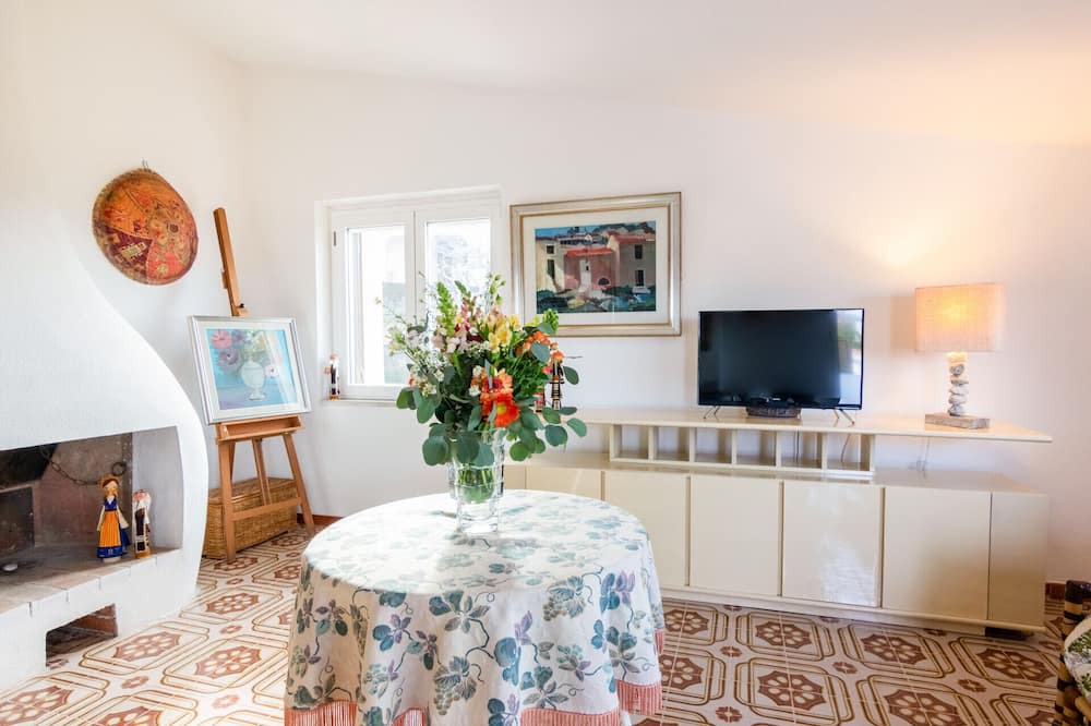 Photo of Livingroom in Cucco-Riviere