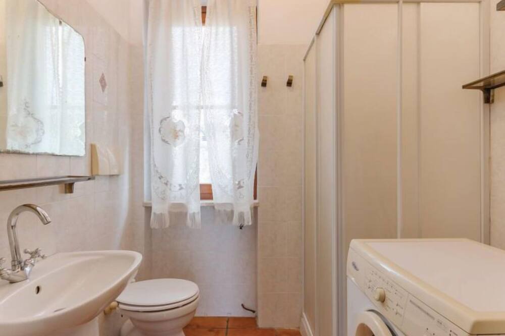 Photo of Bathroom in Itri