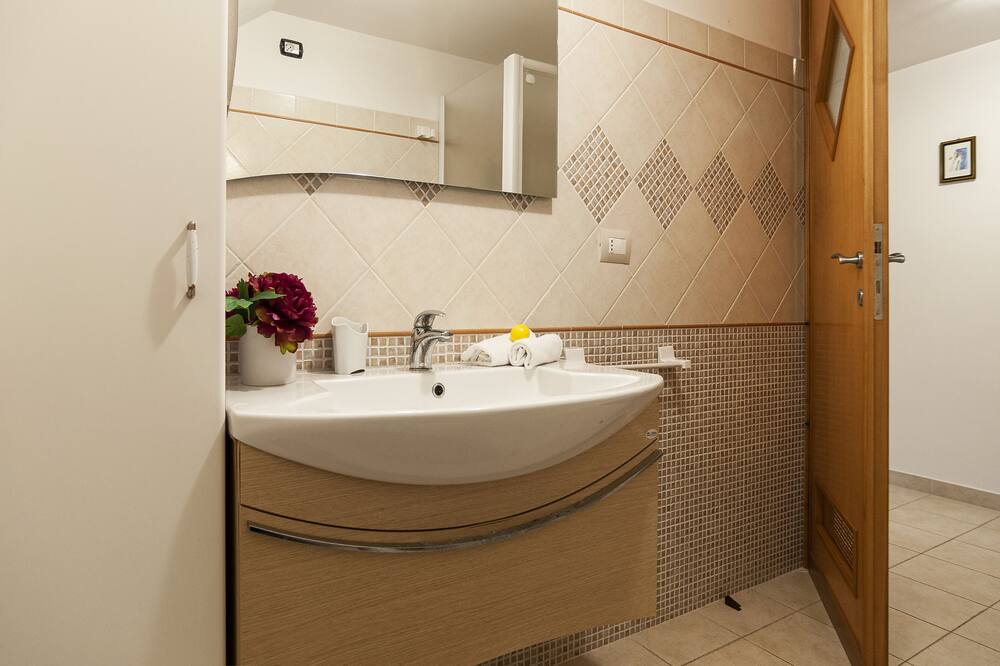 Photo of Bathroom in Sperlonga
