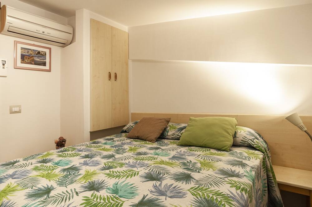 Photo of Bedroom in Sperlonga