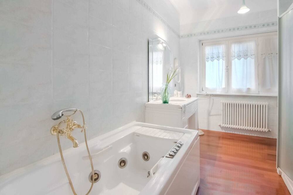 Photo of Bathroom in Fano