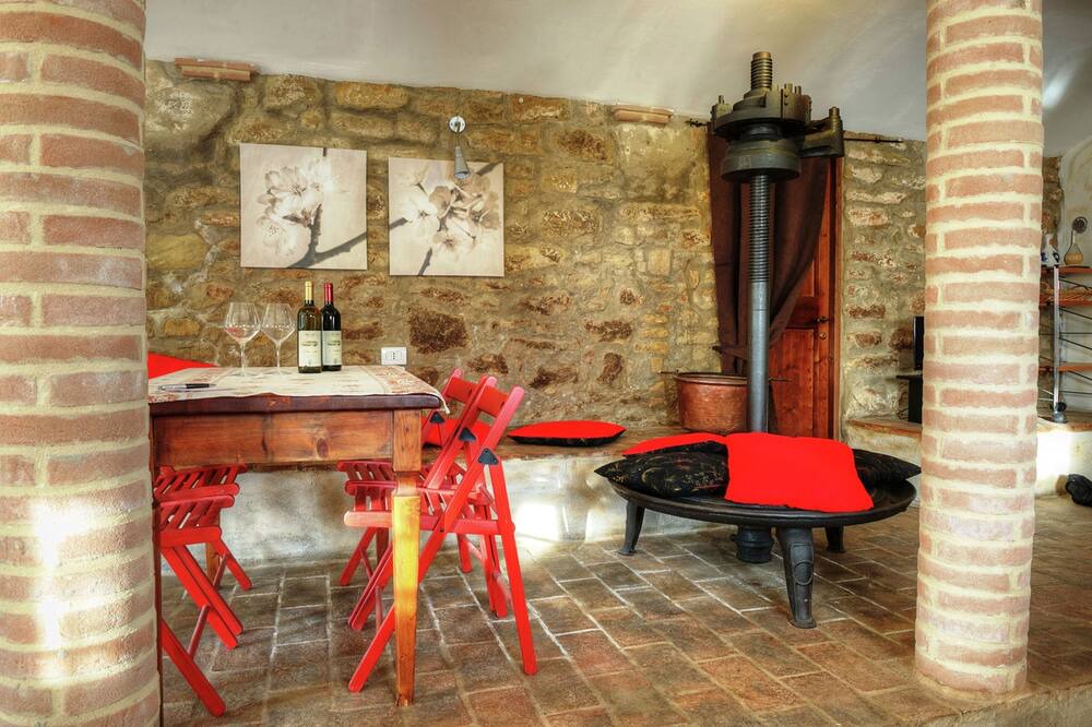 Photo of Livingroom in Modigliana