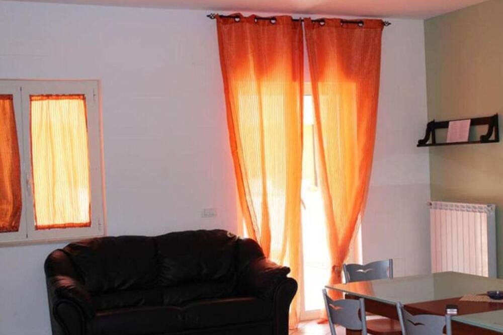 Photo of Livingroom in Laura