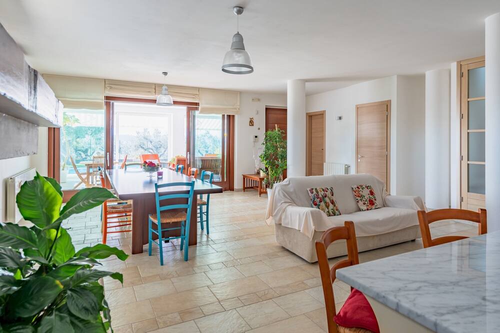 Photo of Livingroom in Torino di Sangro