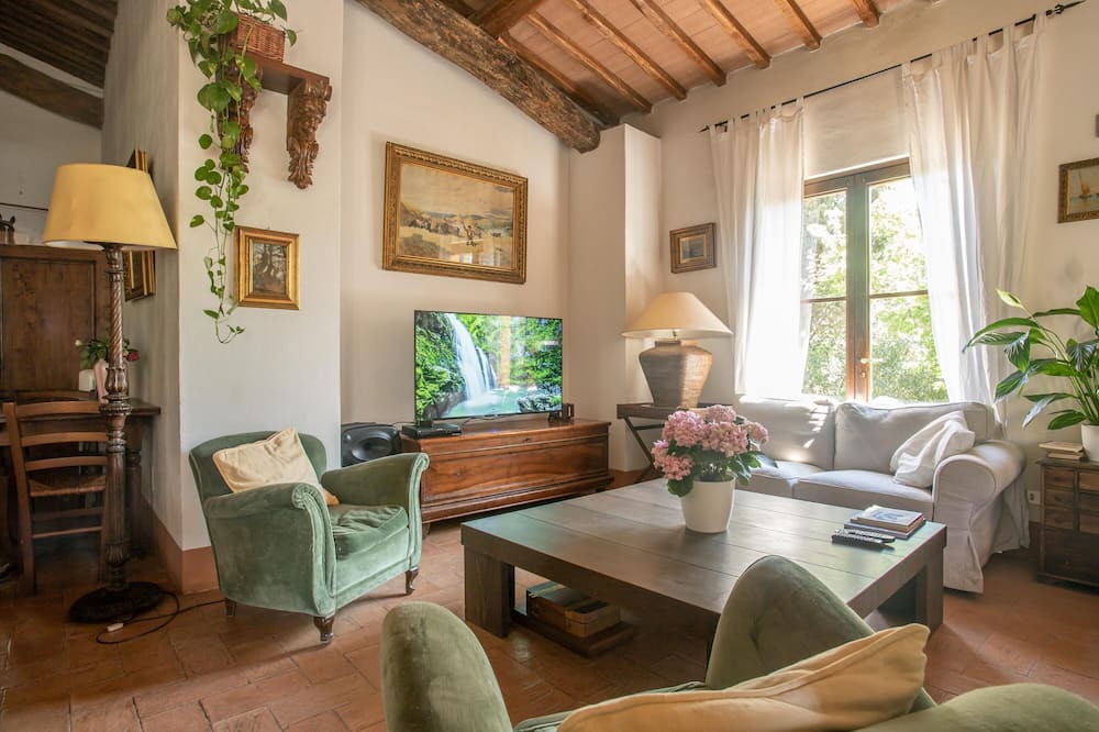 Photo of Livingroom in Pescia Fiorentina