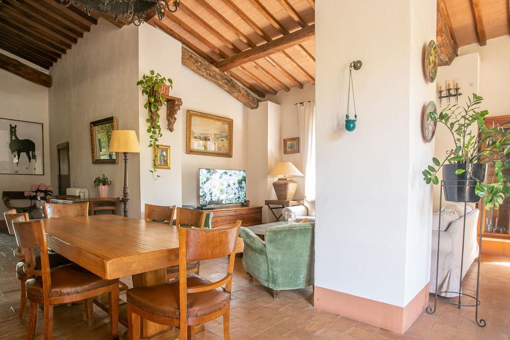 Photo of Livingroom in Pescia Fiorentina