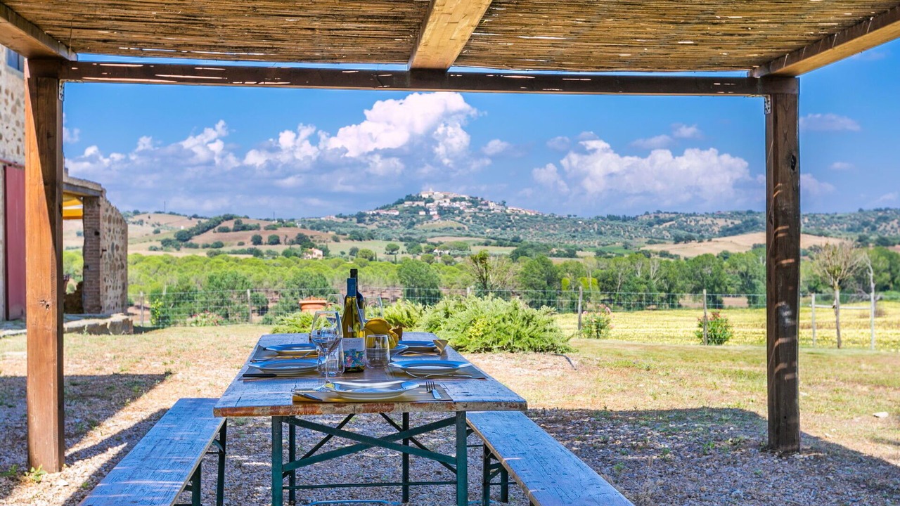 Photo of Patio Balcony in Magliano in Toscana