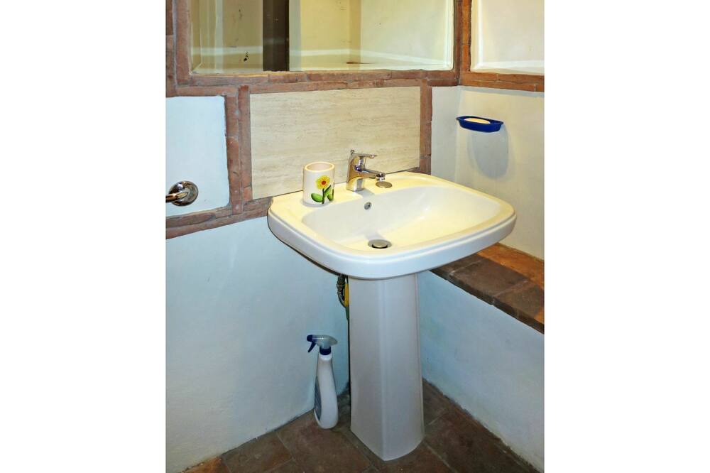 Photo of Bathroom in Scansano
