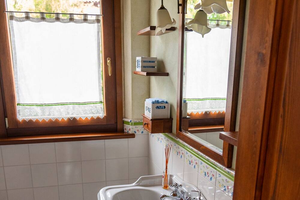 Photo of Bathroom in Osimo