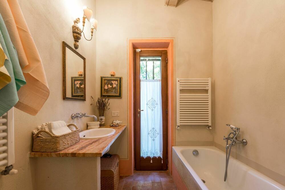 Photo of Bathroom in Scansano