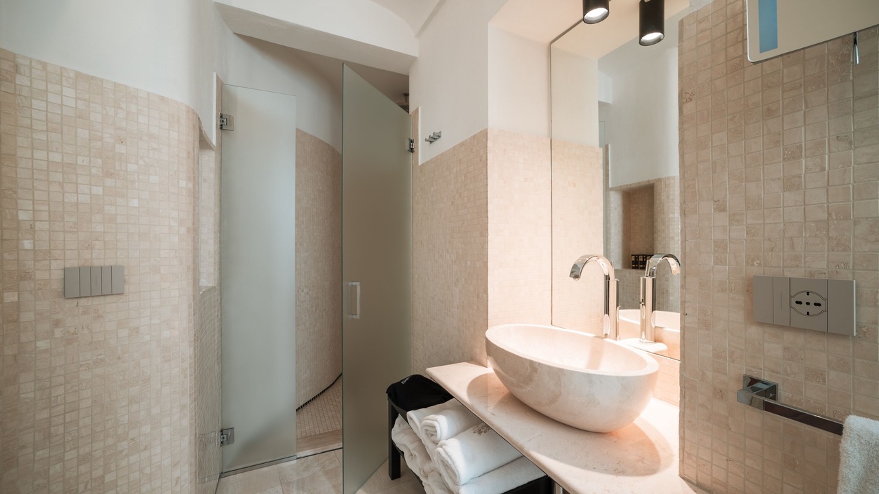 Photo of Bathroom in Historic Centre