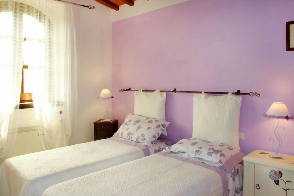Photo of Bedroom in Montieri