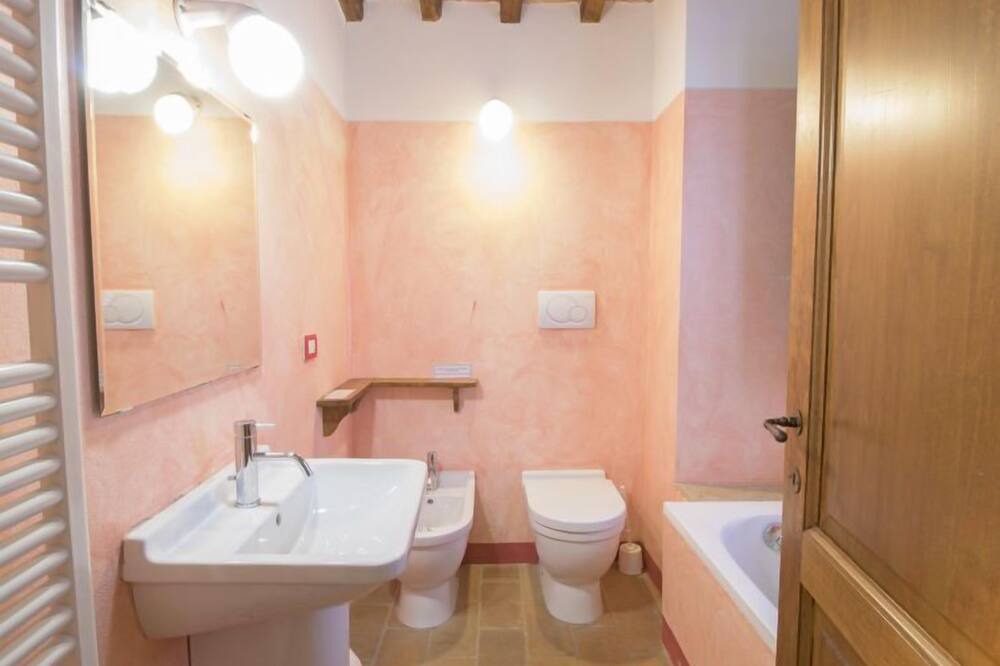Photo of Bathroom in Castiglione della Valle