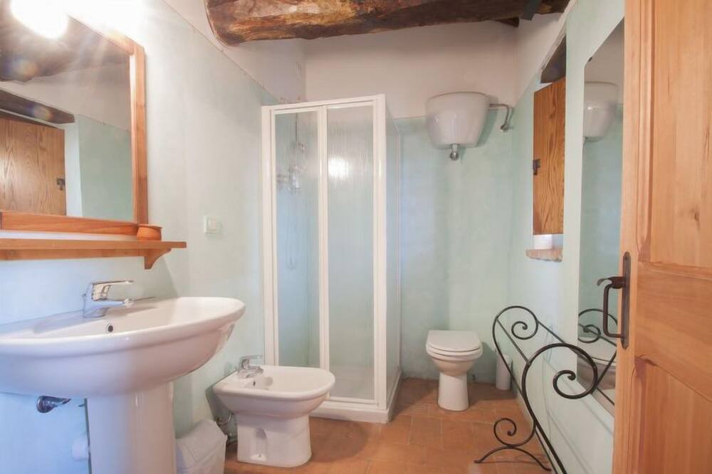 Photo of Bathroom in Castiglione della Valle