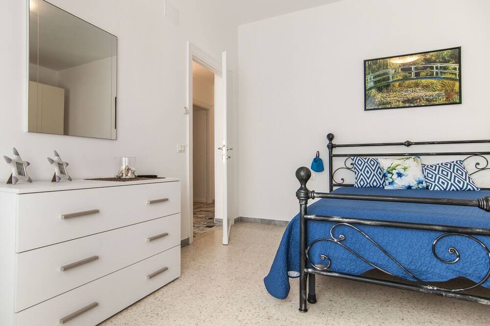 Photo of Bedroom in Sperlonga