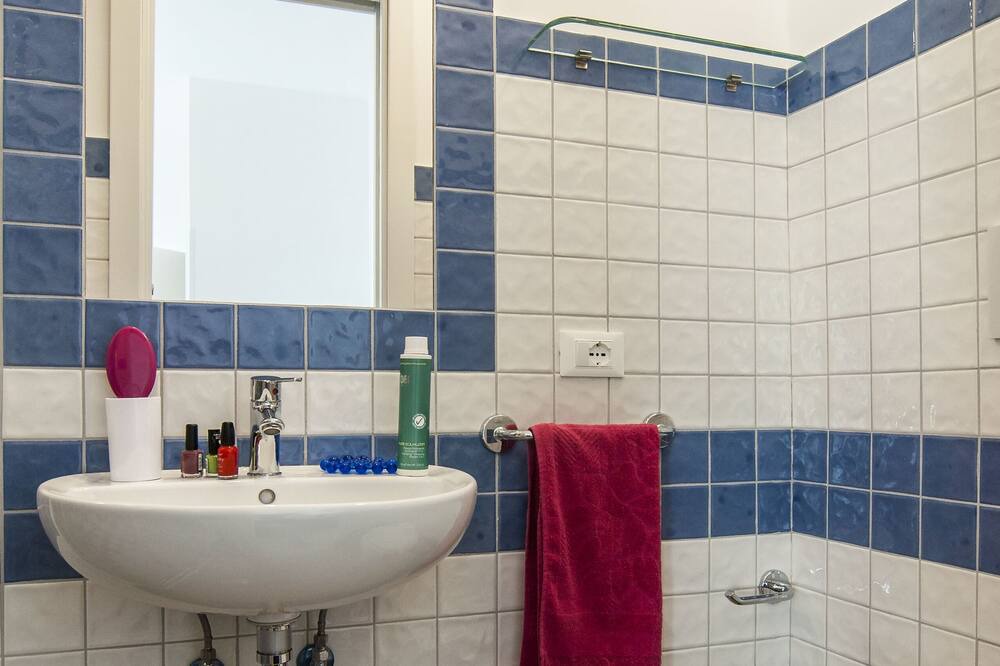 Photo of Bathroom in Sperlonga
