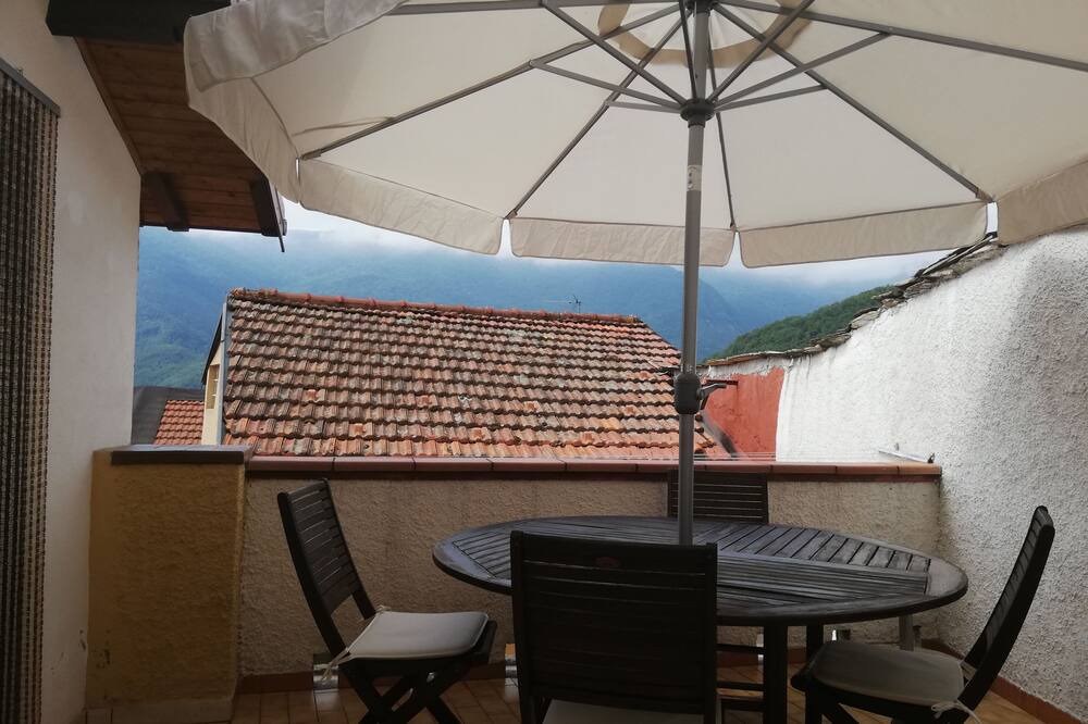 Photo of Patio Balcony in Pornassio