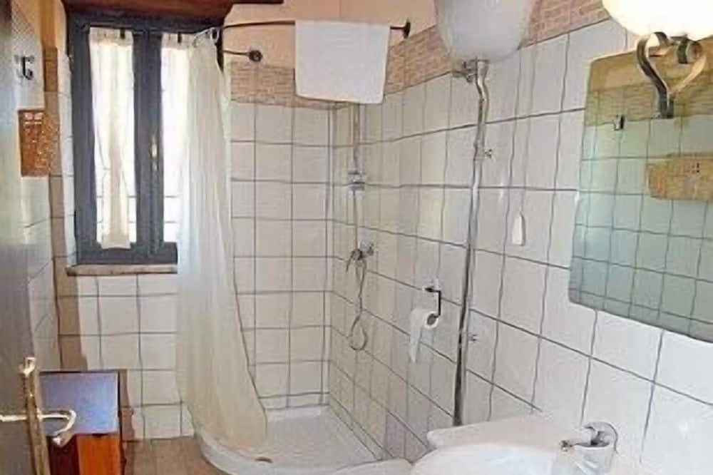 Photo of Bathroom in Tarano