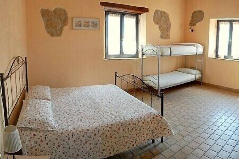 Photo of Bedroom in Tarano