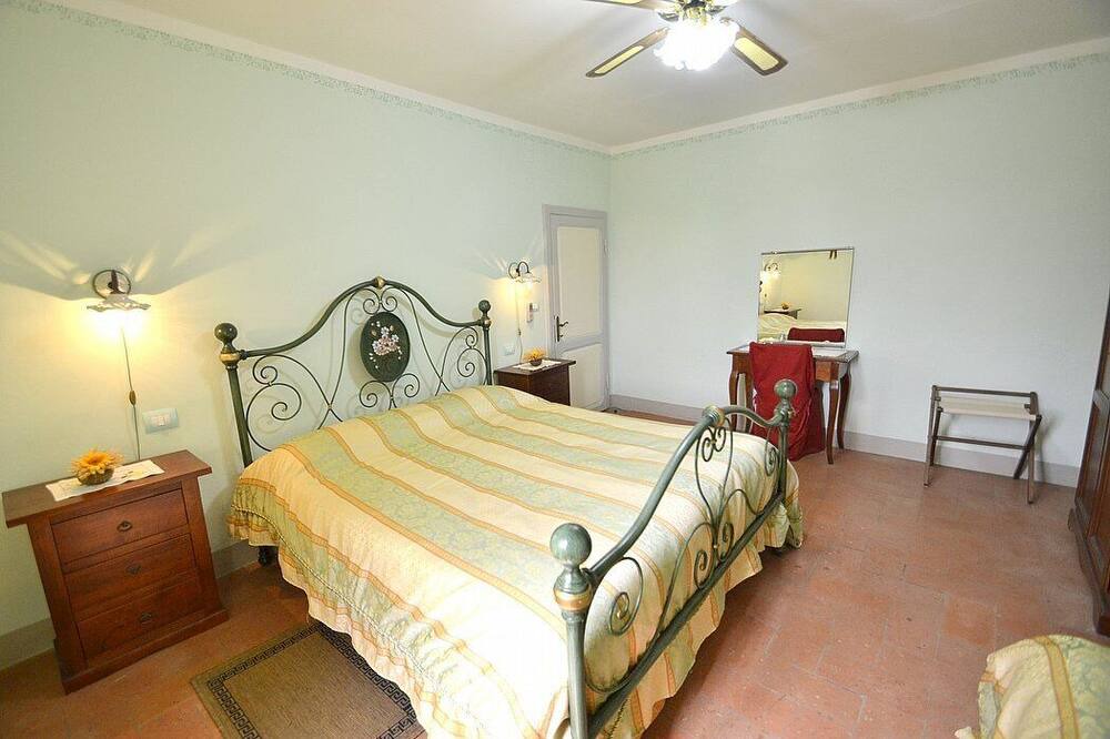 Photo of Bedroom in Cortona