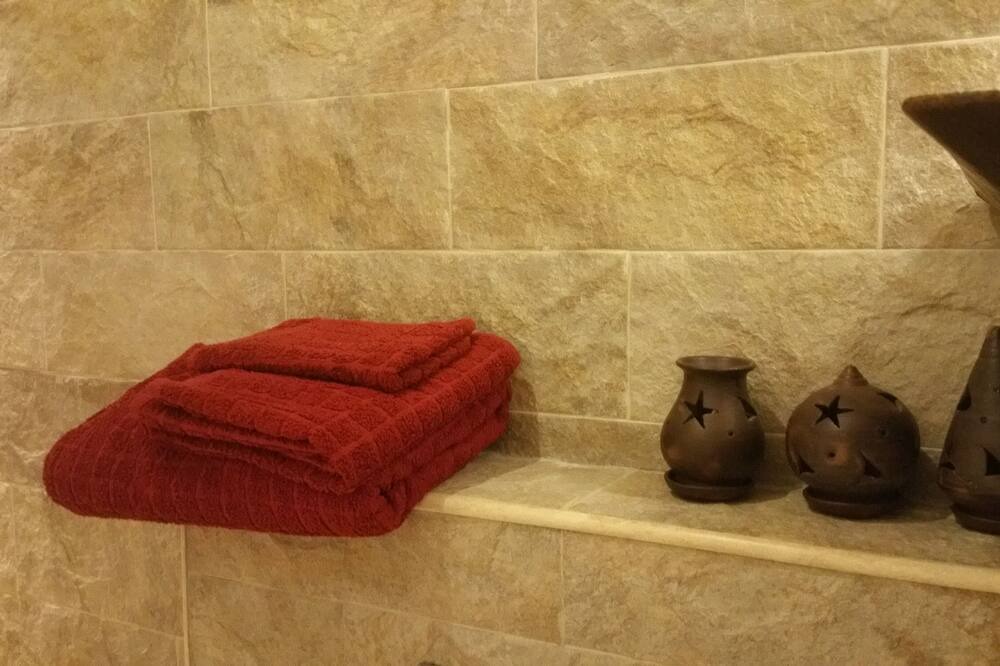 Photo of Bathroom in Passerano Marmorito