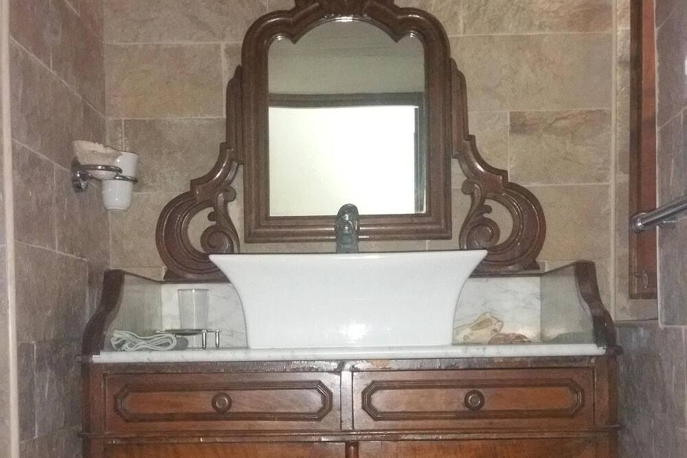 Photo of Bathroom in Passerano Marmorito