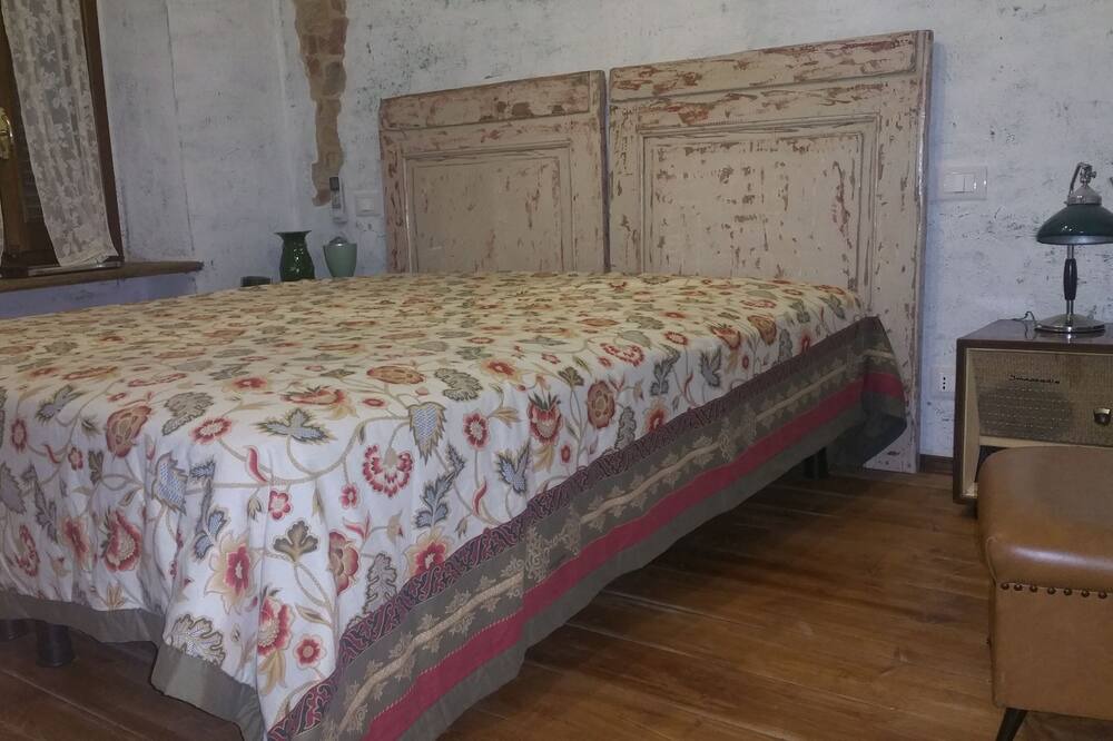 Photo of Bedroom in Passerano Marmorito