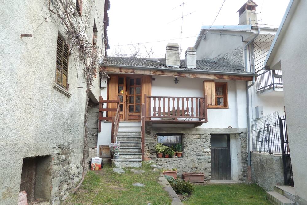 Photo of Outdoor in Cerian-Epaillon
