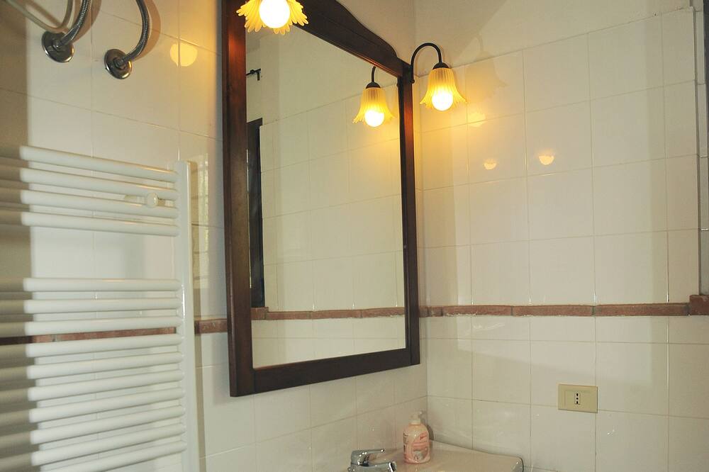Photo of Bathroom in Mugnano in Teverina