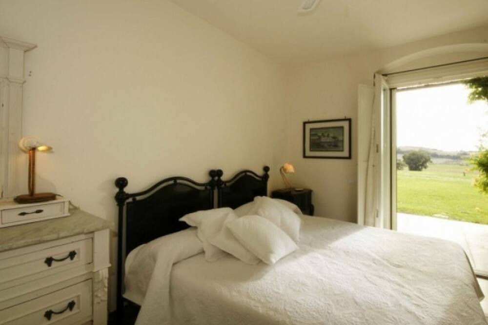 Photo of Bedroom in Capalbio