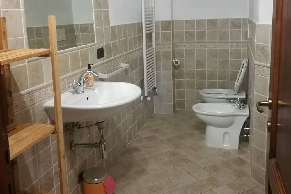 Photo of Bathroom in Fratta