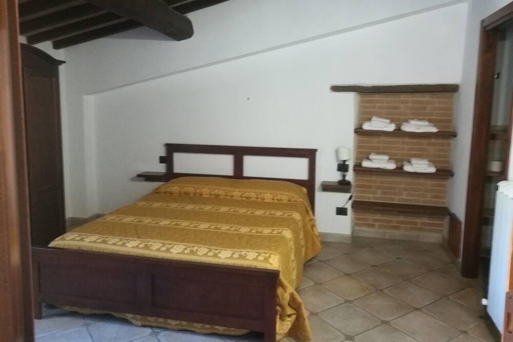 Photo of Bedroom in Fratta