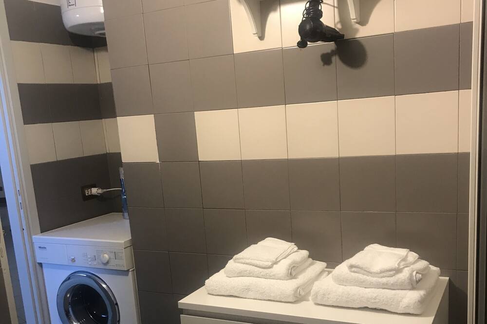 Photo of Bathroom in Canove