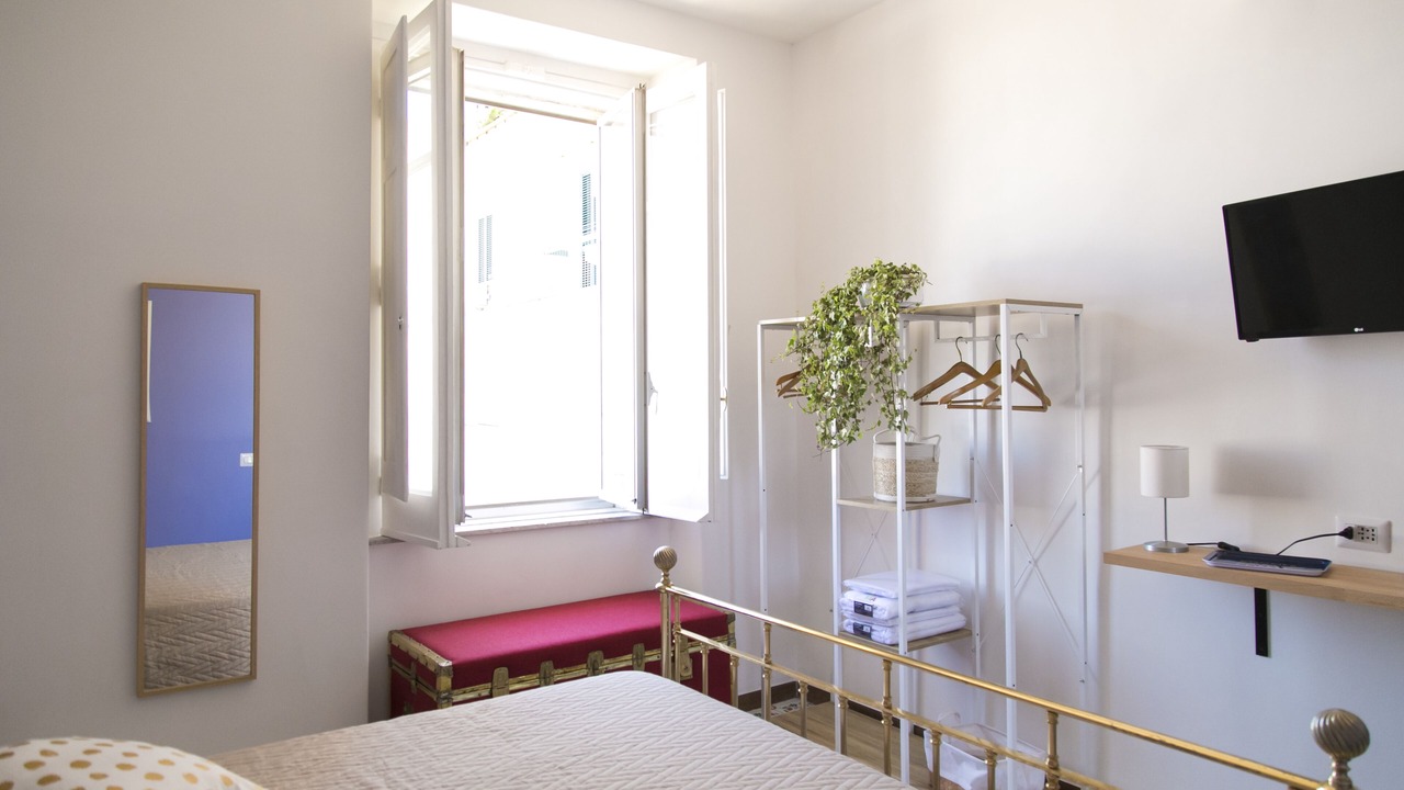 Photo of Bedroom in Naples City Centre