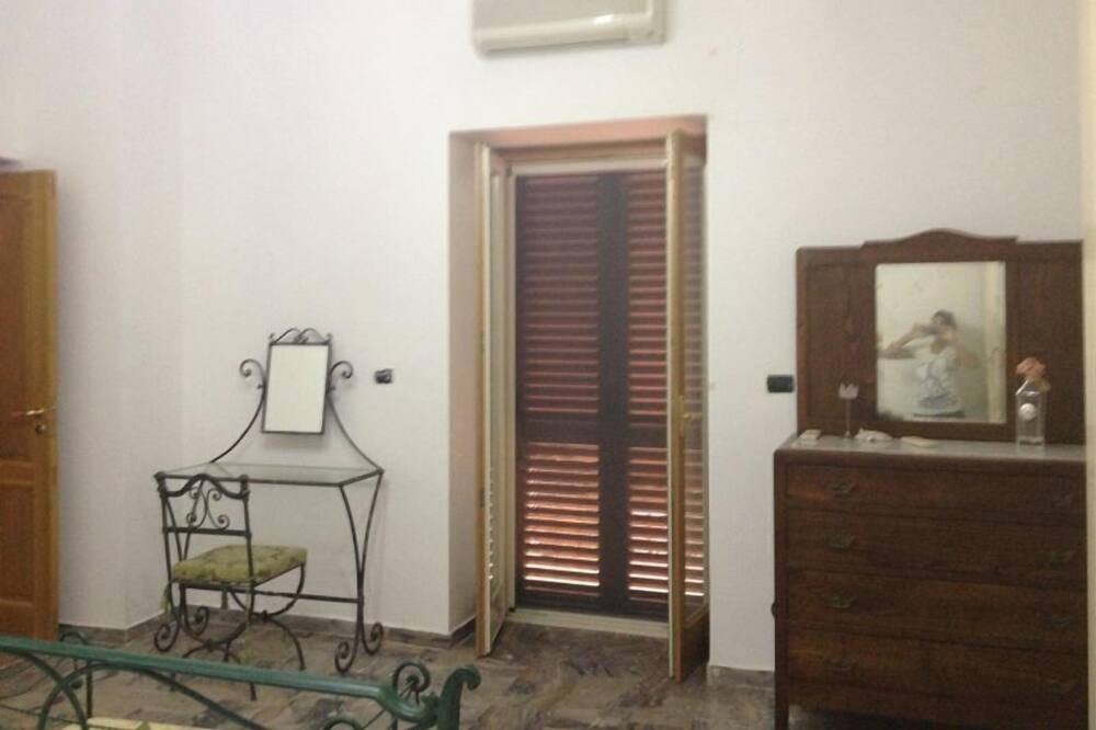Photo of Bedroom in Zumpano