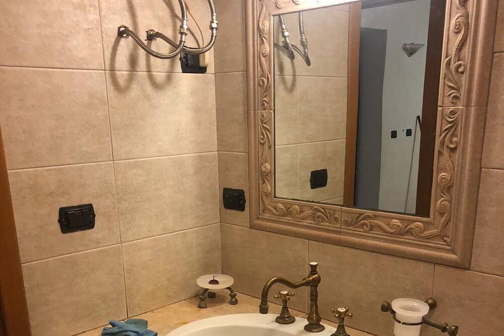 Photo of Bathroom in Zumpano