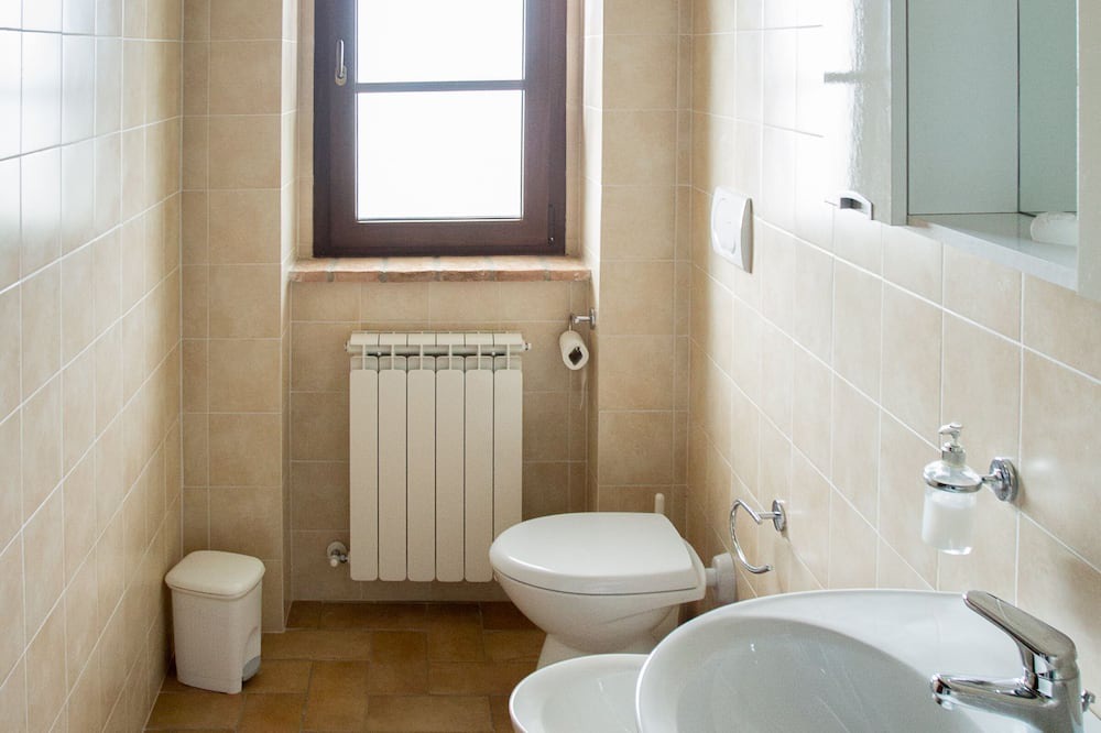 Photo of Bathroom in Montelovesco