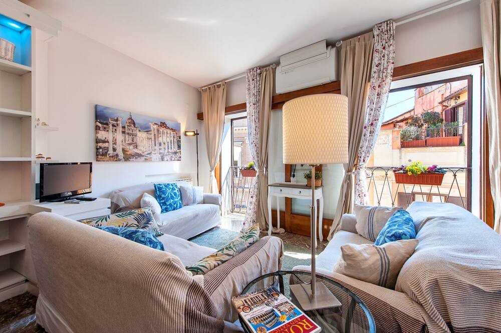 Photo of Livingroom in Rione II Trevi